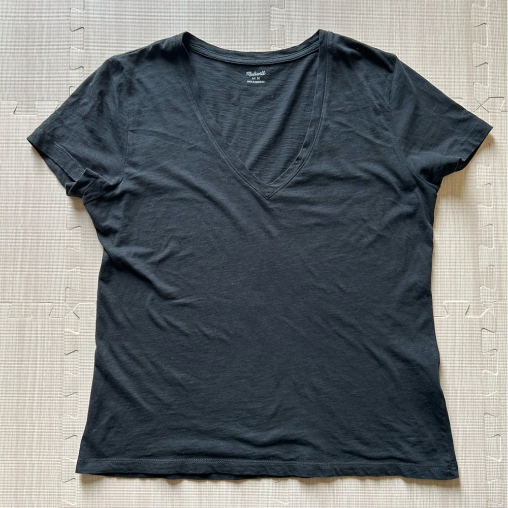 Women’s Madewell Black V Neck Short Sleeve Tee/Top. Medium
